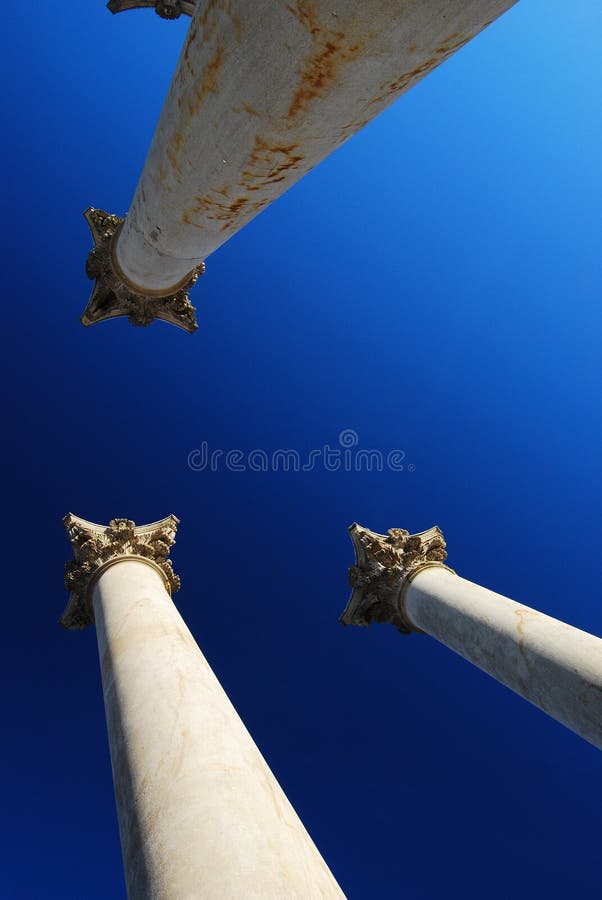 Colonne e capitali storici fotografia stock Colonne e capitali storici fotografia stock