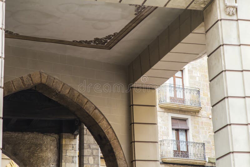 Colonne ed architettura antica dell'arco fotografia stock Colonne ed architettura antica dell'arco fotografia stock