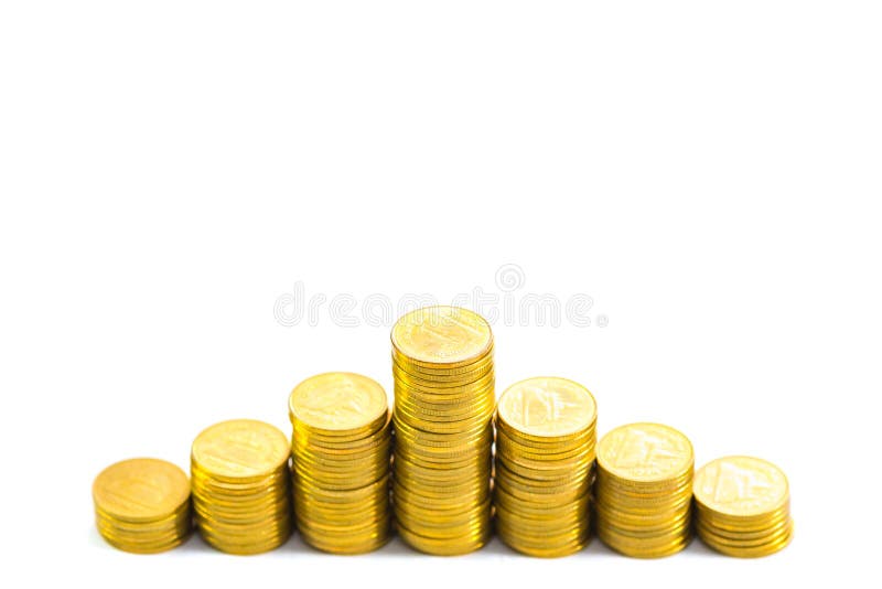 Colonnes croissantes des pièces de monnaie, piles des pièces d'or disposées comme g photographie stock libre de droits Colonnes croissantes des pièces de monnaie, piles des pièces d'or disposées comme g photographie stock libre de droits