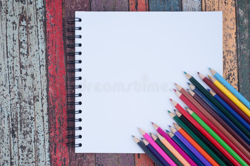 https://thumbs.dreamstime.com/b/color-pencil-sketch-book-vintage-wood-table-background-text-42488484.jpg