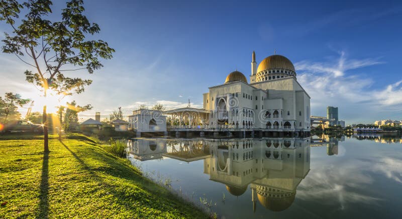 Color Shining at As-Salam Mosque