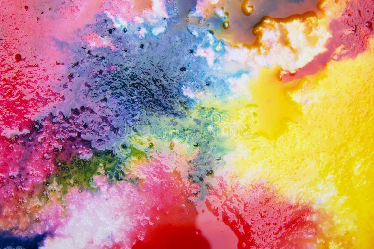 holi spalashes