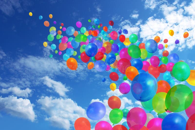 Viele bunte Luftballons Fliegen auf blauer Himmel hintergrund.