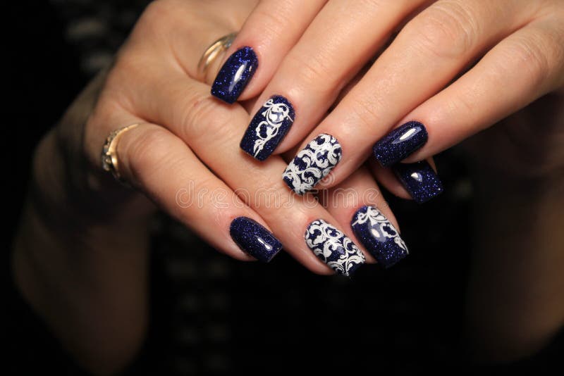 Winter Nail Designs with Rhinestones and Glitter - wide 1