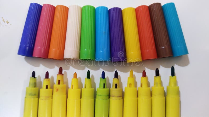 Plastic Water Color Sketch Pens Packaging Type 12 PiecePacket For  Drawing Purpose