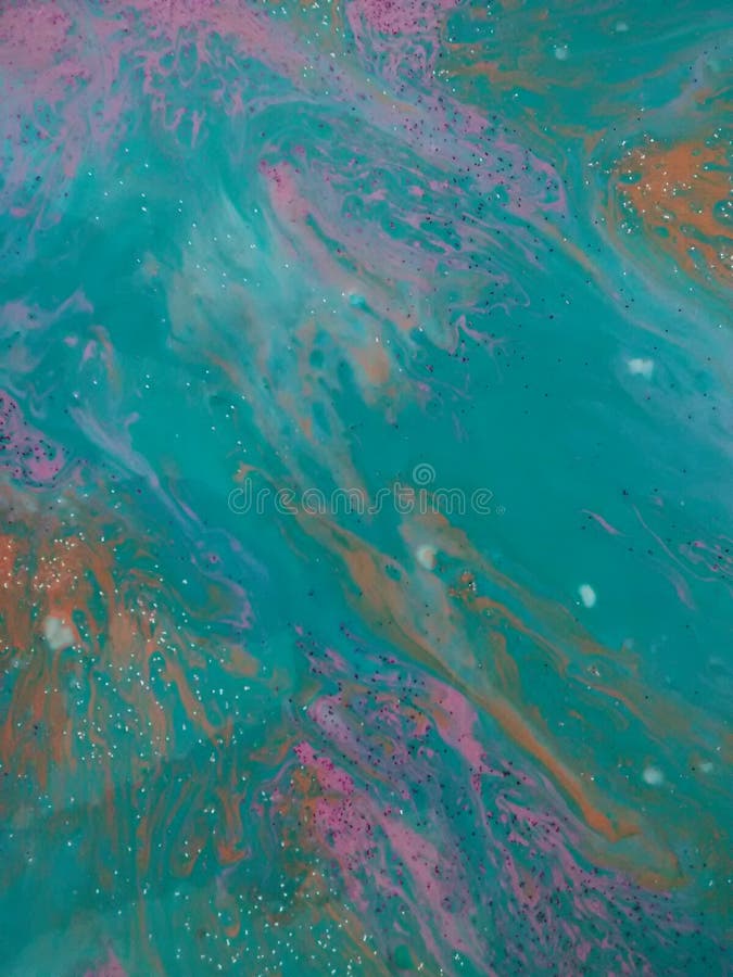 Colori acrilici astratti combinati analogico per formare le nuove strutture sorprendenti, la terra rosa arancione blu dell'acqua fotografia stock libera da diritti Colori acrilici astratti combinati analogico per formare le nuove strutture sorprendenti, la terra rosa arancione blu dell'acqua fotografia stock libera da diritti