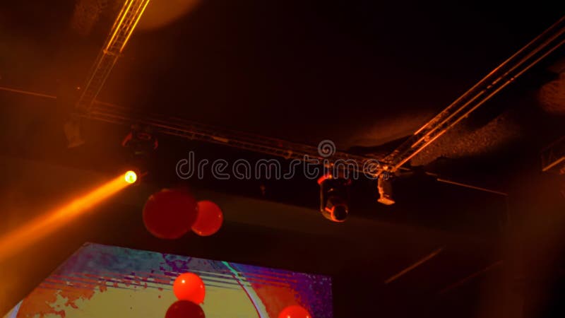 Colorido equipo de iluminación para conciertos de color naranja claro para el escenario de la discoteca metrajes