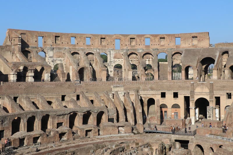 Download Colosseum Berömda Italy Mest Ställerome Sikt Arkivfoto - Bild av caesar, festivaler: 76704090