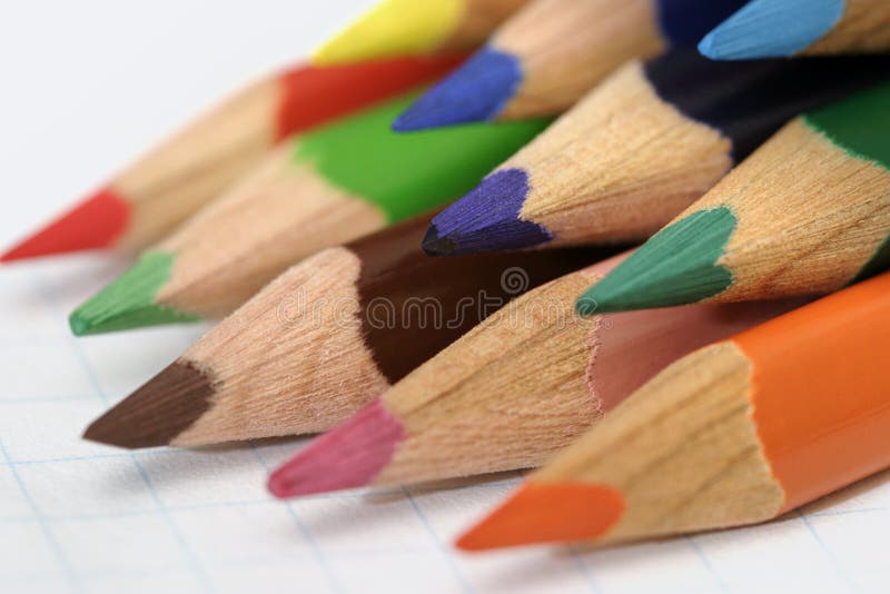 Coloured-pencils-02