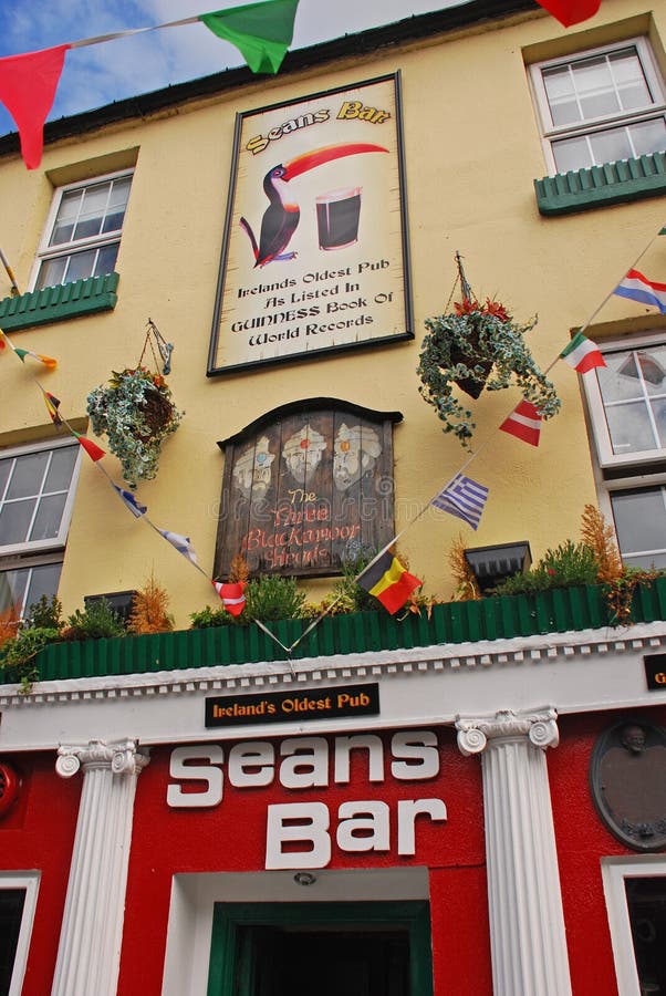 The colourful facade of Ireland`s oldest pub â€“ Sean`s Bar