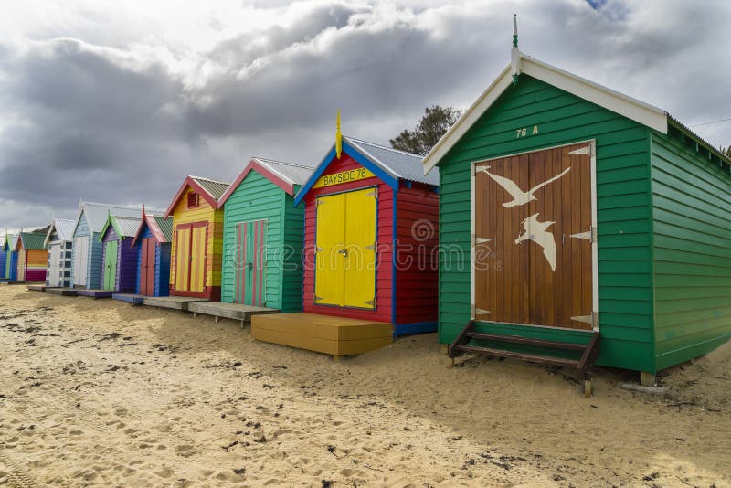 Colourful kąpanie domy przy Dendy ulicy plażą, Brighton w Melbourne zdjęcia royalty free Colourful kąpanie domy przy Dendy ulicy plażą, Brighton w Melbourne zdjęcia royalty free