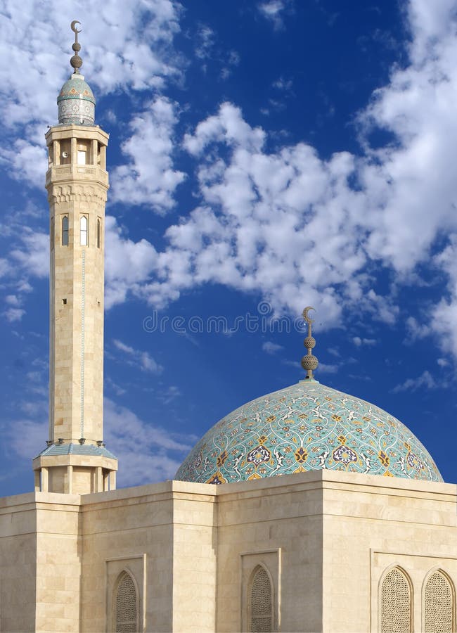 Colourful Sabeeka Bent Ebrahim Mosque in Bahrain