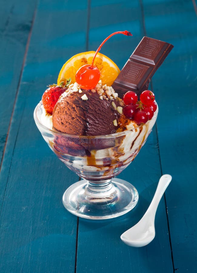 Colourful tropical chocolate dessert royalty free stock images Colourful tropical chocolate dessert royalty free stock images