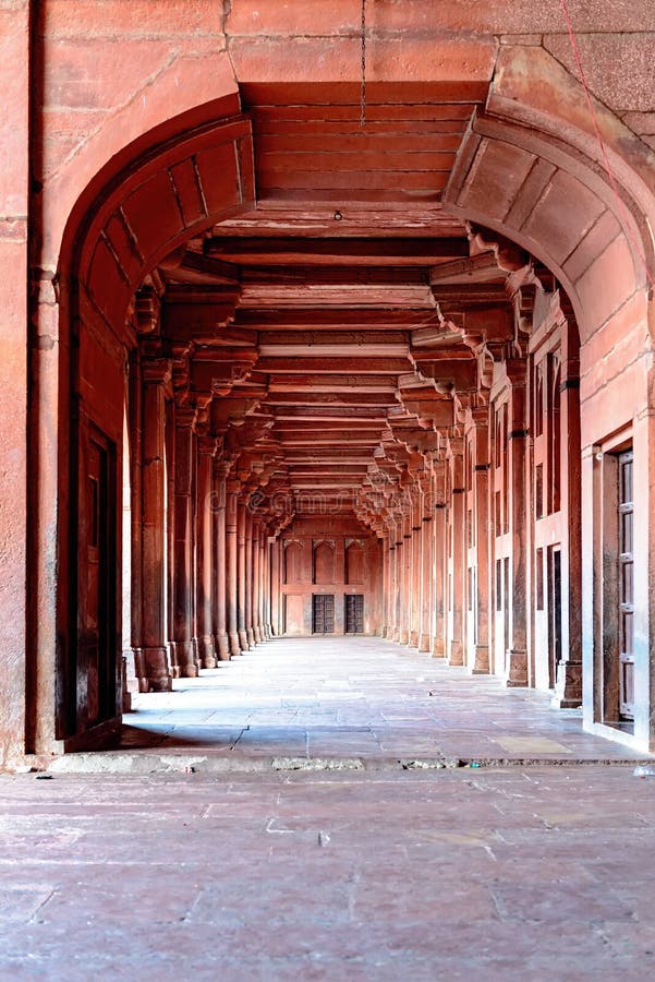Columnas y detalle del pasillo en Fatehpur Sikri, la India imágenes de archivo libres de regalías Columnas y detalle del pasillo en Fatehpur Sikri, la India imágenes de archivo libres de regalías
