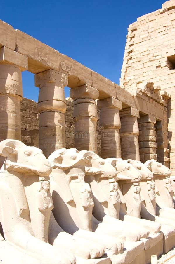 Colunas no templo de Karnak, Luxor, Egipto