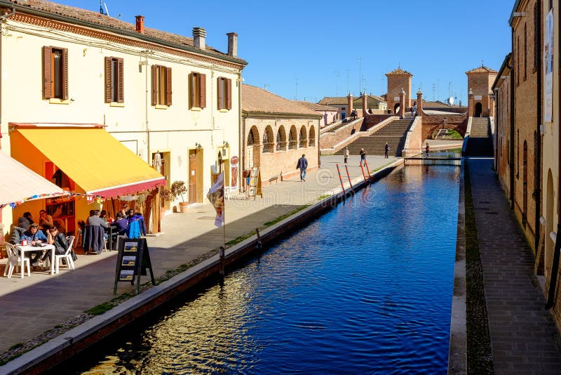 Comacchio, Italia Piccola Venezia Di Emilia Romagna Fotografia