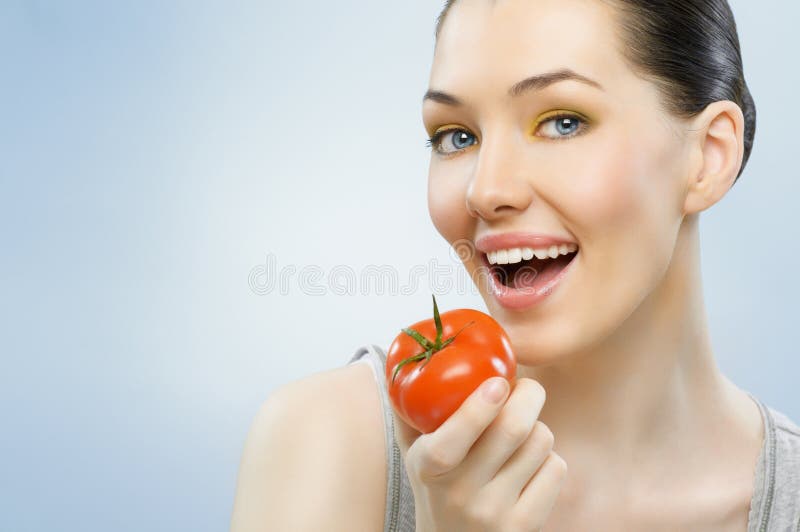 Comer alimentos saudáveis foto de stock royalty free