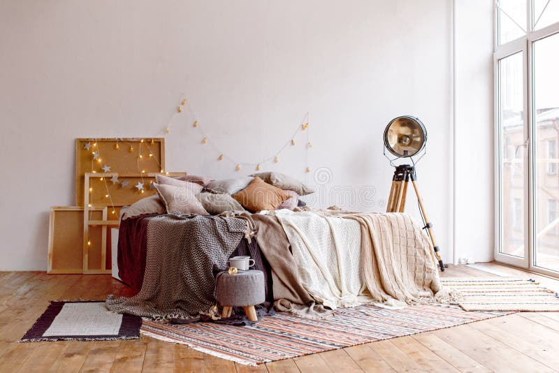 Bed in stylish room stock photography Bed in stylish room stock photography