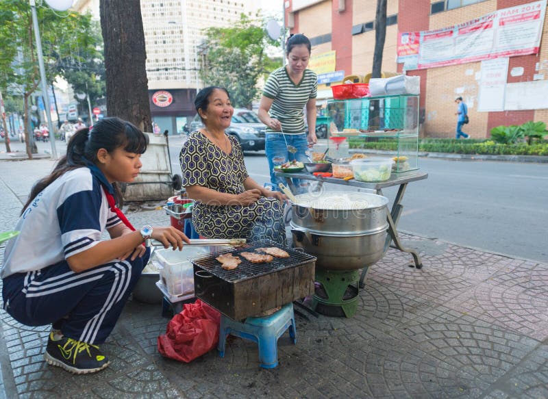 Comida de la calle en Vietnam fotografía de archivo libre de regalías Comida de la calle en Vietnam fotografía de archivo libre de regalías