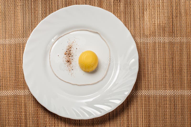 comment faire cuire une omelette photo stock image du faim fraude