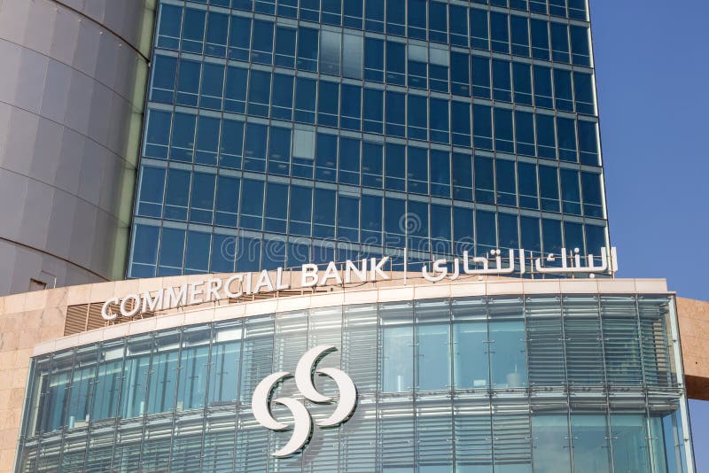 Commercial Bank van de bouw van Qatar in Doha royalty-vrije stock foto Commercial Bank van de bouw van Qatar in Doha royalty-vrije stock foto