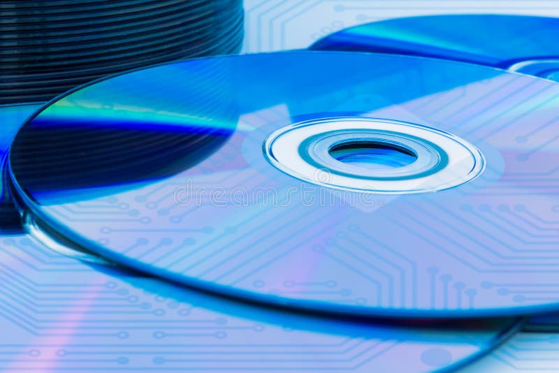 Compactdisc Del Primer (CD/DVD) Con La Placa De Circuito Imagen de