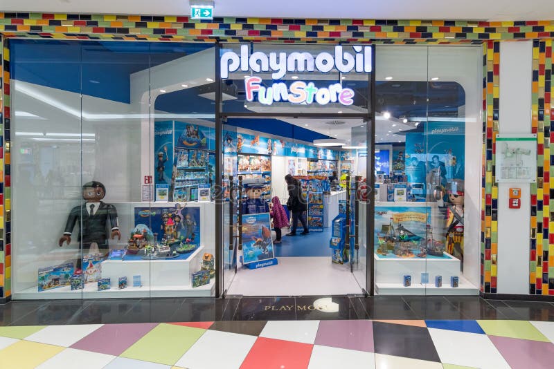 beskyttelse Korn celle Store with Playmobil Toys, Seoul Editorial Photo - Image of modern, bright:  93139056