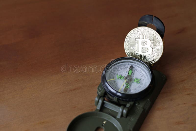 Compass e Bitcoin - trovare la strada fotografia stock libera da diritti