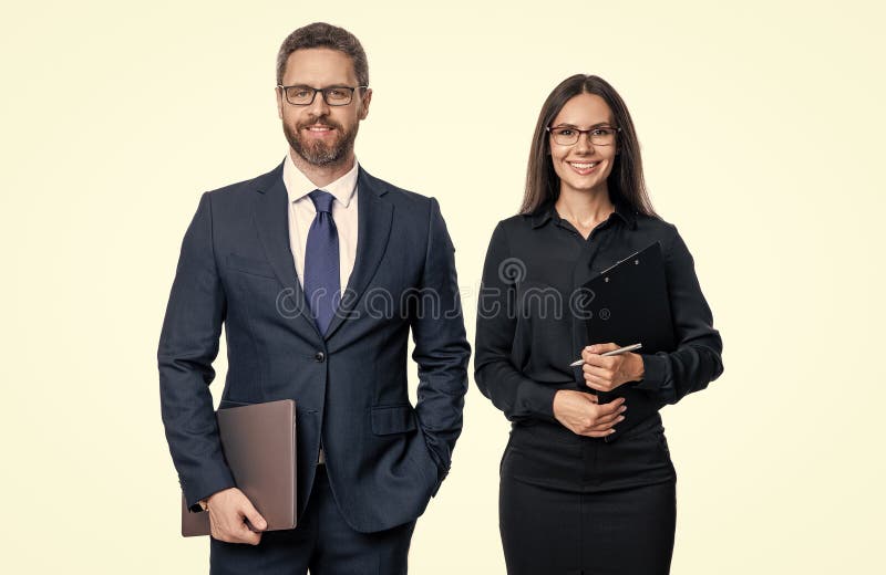 Compañeros de trabajo aislados en blanco. dos empresarios en demanda formal. apoyo ambicioso de los empresarios. profesional imagenes de archivo