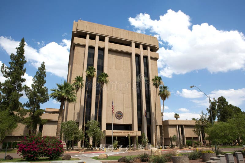 Complejo ejecutivo de la torre del capitolio del estado de Arizona imagenes de archivo Complejo ejecutivo de la torre del capitolio del estado de Arizona imagenes de archivo