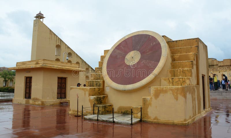 Complesso dell'osservatorio di Jantar Mantar a Jaipur fotografia stock Complesso dell'osservatorio di Jantar Mantar a Jaipur fotografia stock