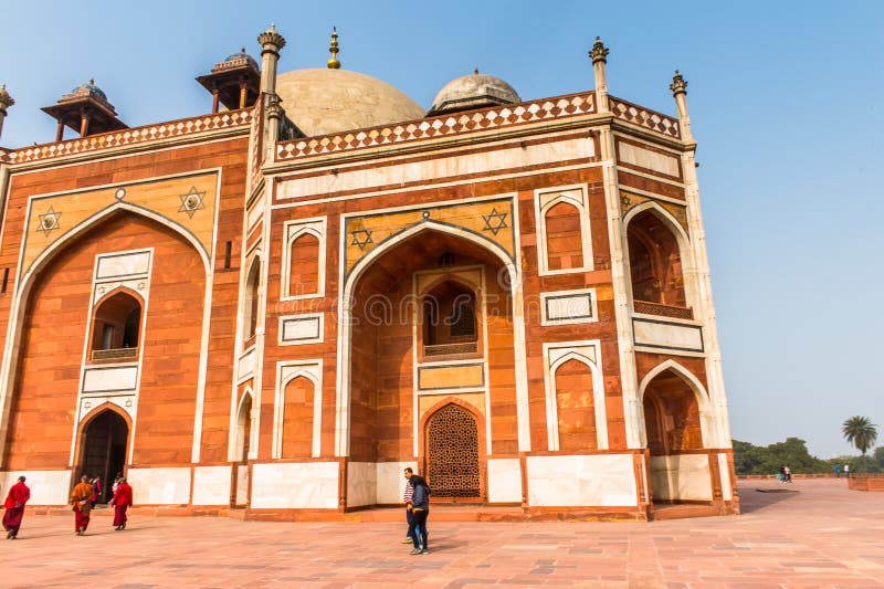 Complesso della tomba di Humayun, la tomba dell'imperatore Humayun di Mughal dentro immagini stock libere da diritti Complesso della tomba di Humayun, la tomba dell'imperatore Humayun di Mughal dentro immagini stock libere da diritti