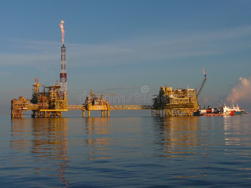 Complesso in mare aperto del gas &amp; del petrolio