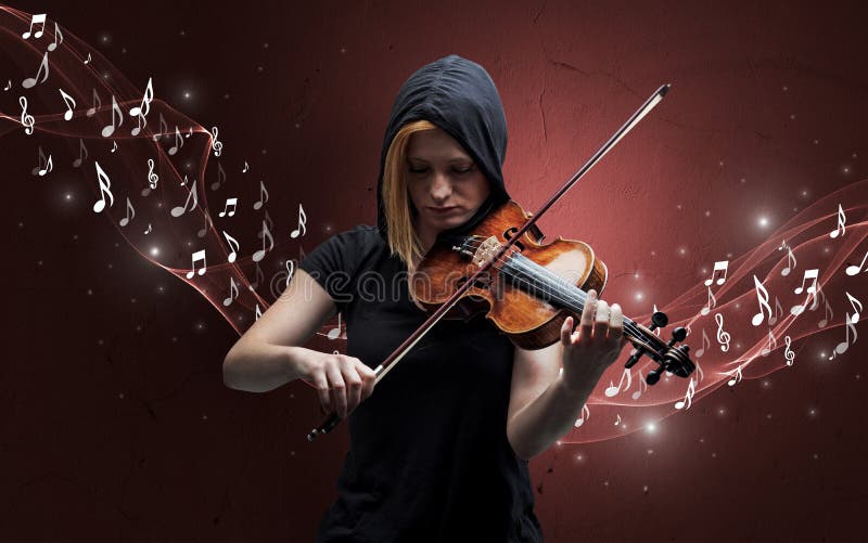 Compositeur seul jouant sur le violon photos stock Compositeur seul jouant sur le violon photos stock