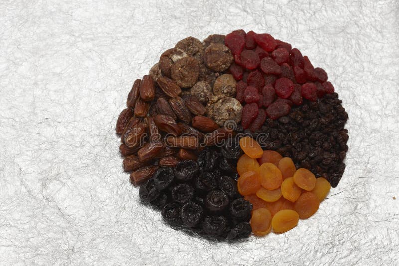 Composition de fruits secs photo stock. Image du ...