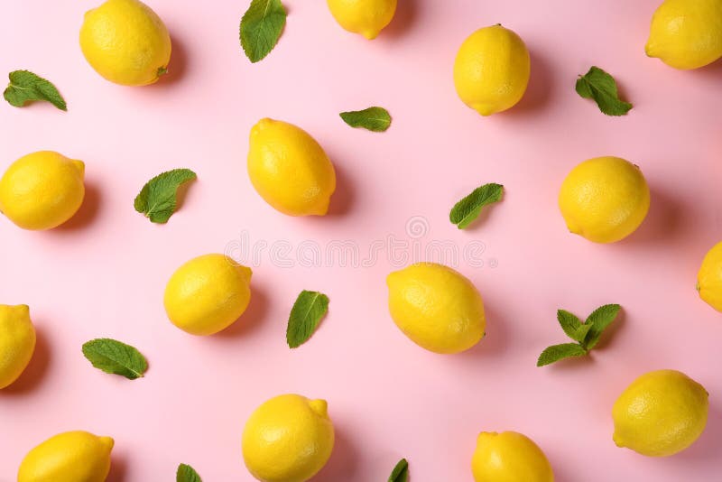 Composition plate en configuration avec les citrons mûrs frais photo stock Composition plate en configuration avec les citrons mûrs frais photo stock