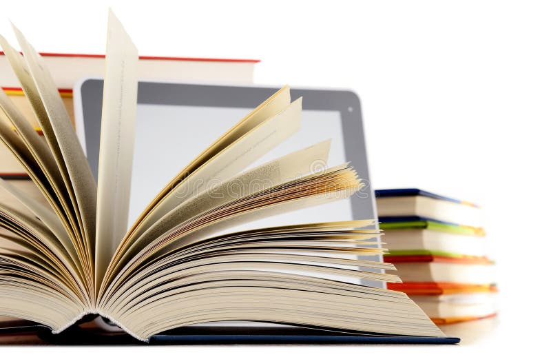 Composição com livros e tablet pc no branco imagens de stock royalty free Composição com livros e tablet pc no branco imagens de stock royalty free