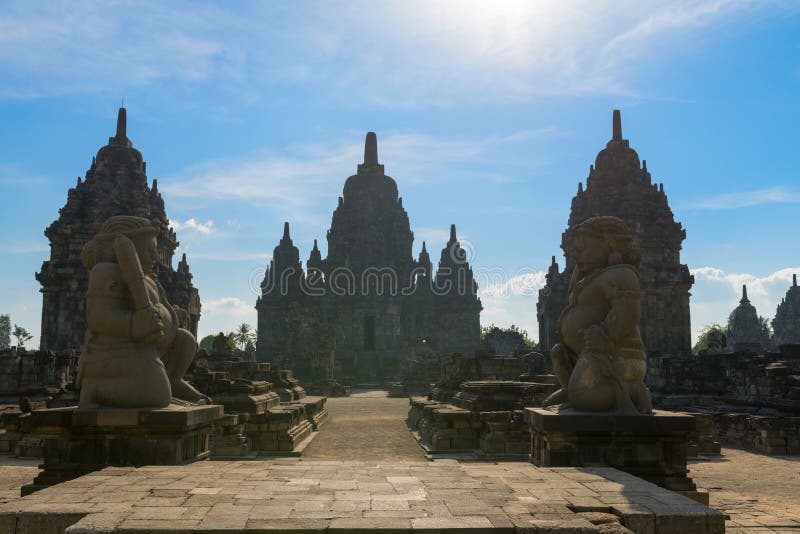 Composé bouddhiste de Candi Sewu d'entrée dans Java, Indonésie photographie stock libre de droits Composé bouddhiste de Candi Sewu d'entrée dans Java, Indonésie photographie stock libre de droits