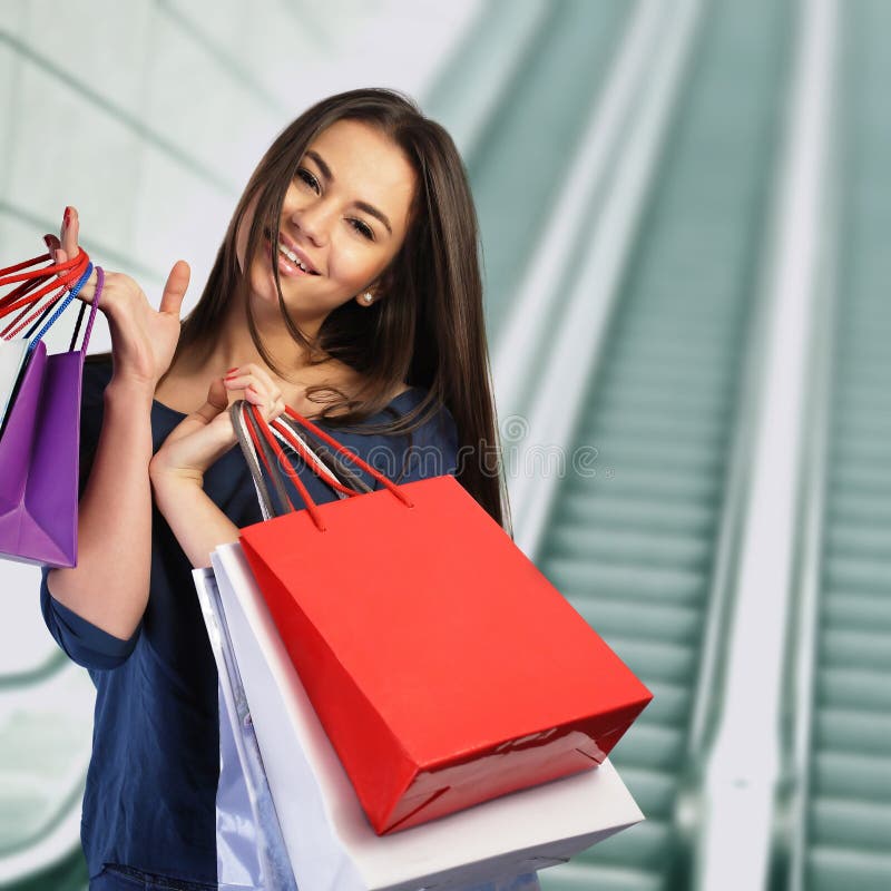 Mulher a fazer compras foto de stock