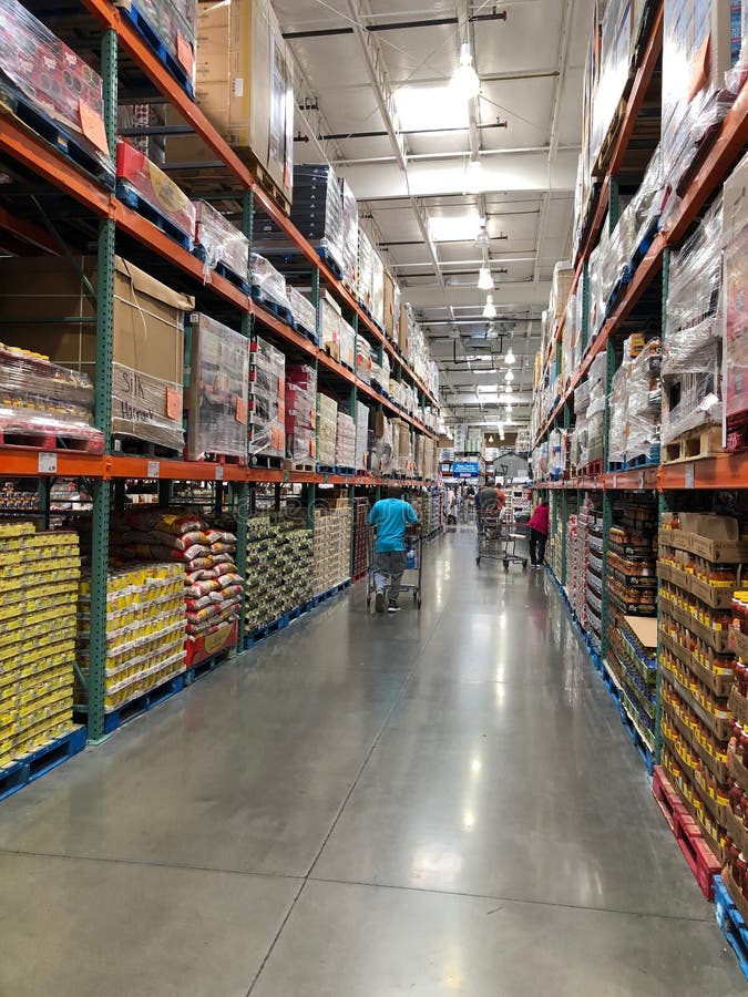 Compras De La Venta Al Por Mayor De Costco Foto editorial Imagen de