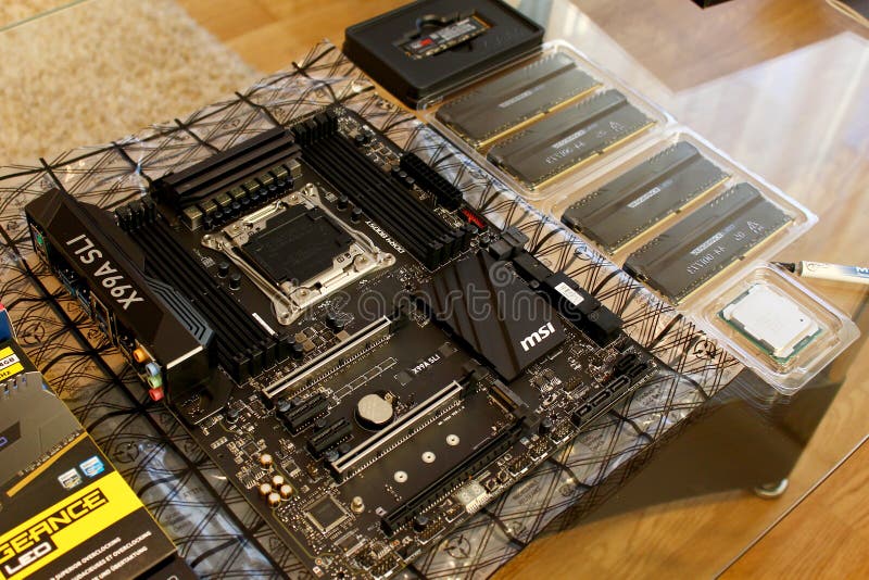Computermotherboard, RAM-Gedächtnis, CPU lizenzfreie stockbilder Computermotherboard, RAM-Gedächtnis, CPU lizenzfreie stockbilder