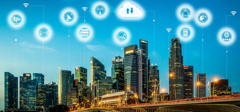 Comunicații avansate și conexiune la rețeaua globală de internet în orașe inteligente royalty free stock image