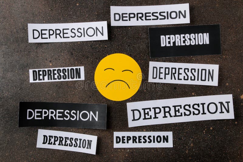 Conceito de depressão doença psicológicaxa três emoticons tristes em um  fundo escuro visto de cima
