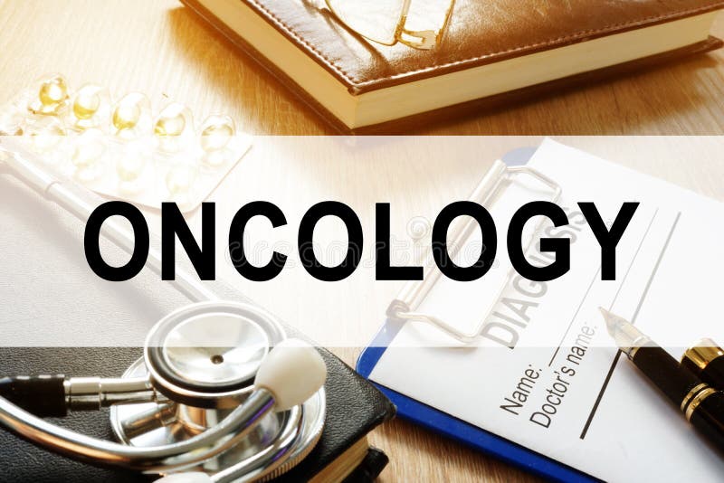 Conceito da oncologia Prancheta com diagnóstico e pena foto de stock Conceito da oncologia Prancheta com diagnóstico e pena foto de stock