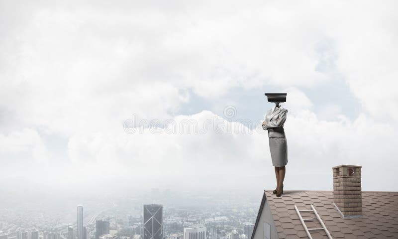 Conceito da segurança interna e da proteção de privacidade com cabeça de câmera fotografia de stock