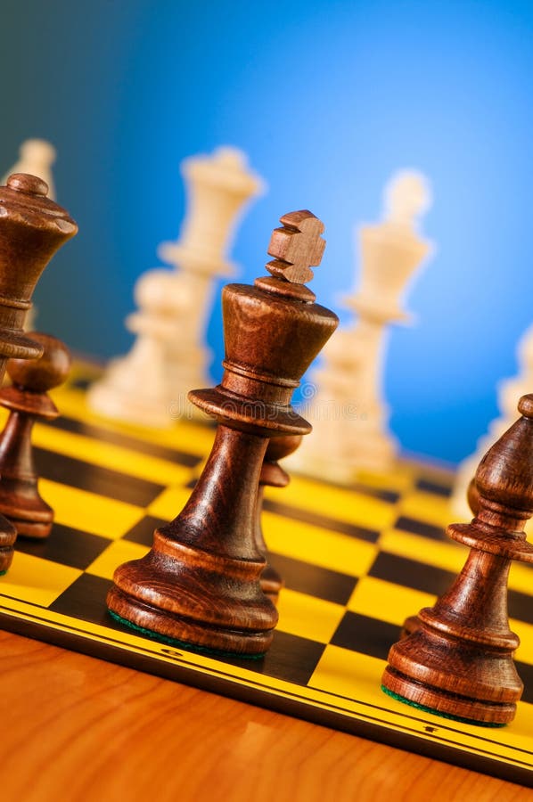 Conceito de xadrez com peças imagem de stock