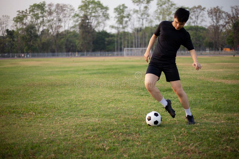 Jogador de Futebol, Bola e Campo.  Jogadores de futebol, Futebol