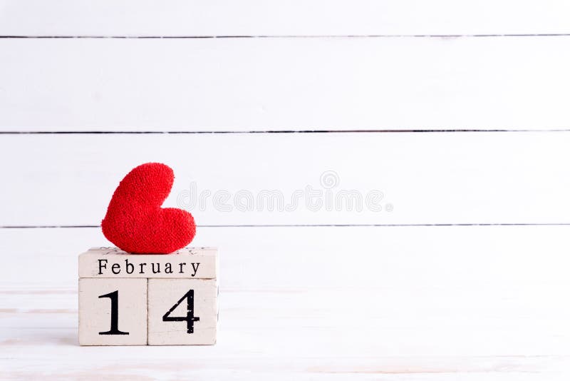 Conceito do dia dos Valentim 14 de fevereiro texto no bloco de madeira