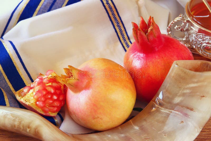 Conceito do hashanah de Rosh (ano novo judaico) Símbolos tradicionais foto de stock royalty free Conceito do hashanah de Rosh (ano novo judaico) Símbolos tradicionais foto de stock royalty free