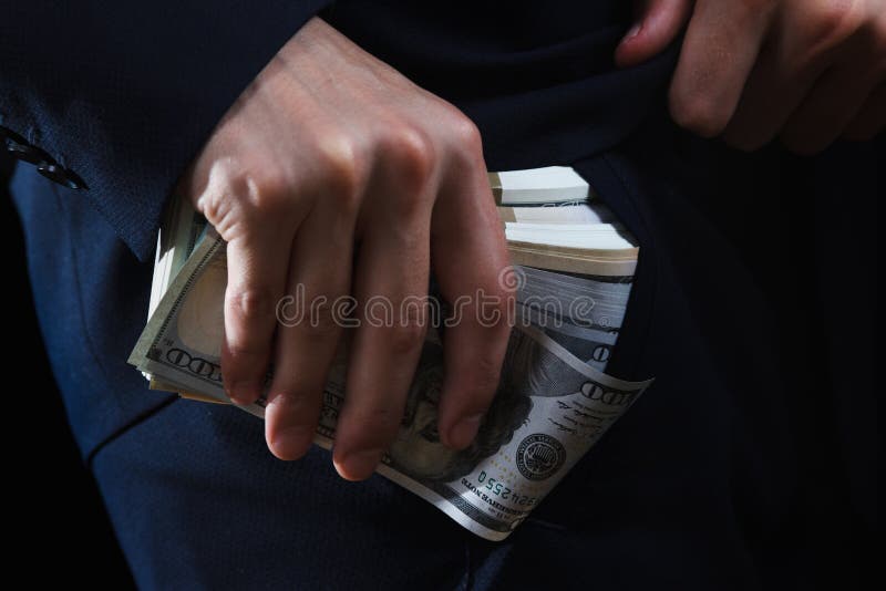Conceito para a corrupção, falência, caução, crime, subornando, fraude Pacote de dinheiro do dólar disponivel imagens de stock Conceito para a corrupção, falência, caução, crime, subornando, fraude Pacote de dinheiro do dólar disponivel imagens de stock